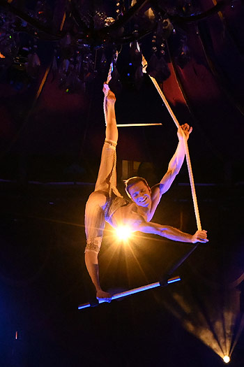 Teatro Premiere am 06.11.2025 (©Foto: Ingrid Grossmann, grossmann-foto@web.de) 